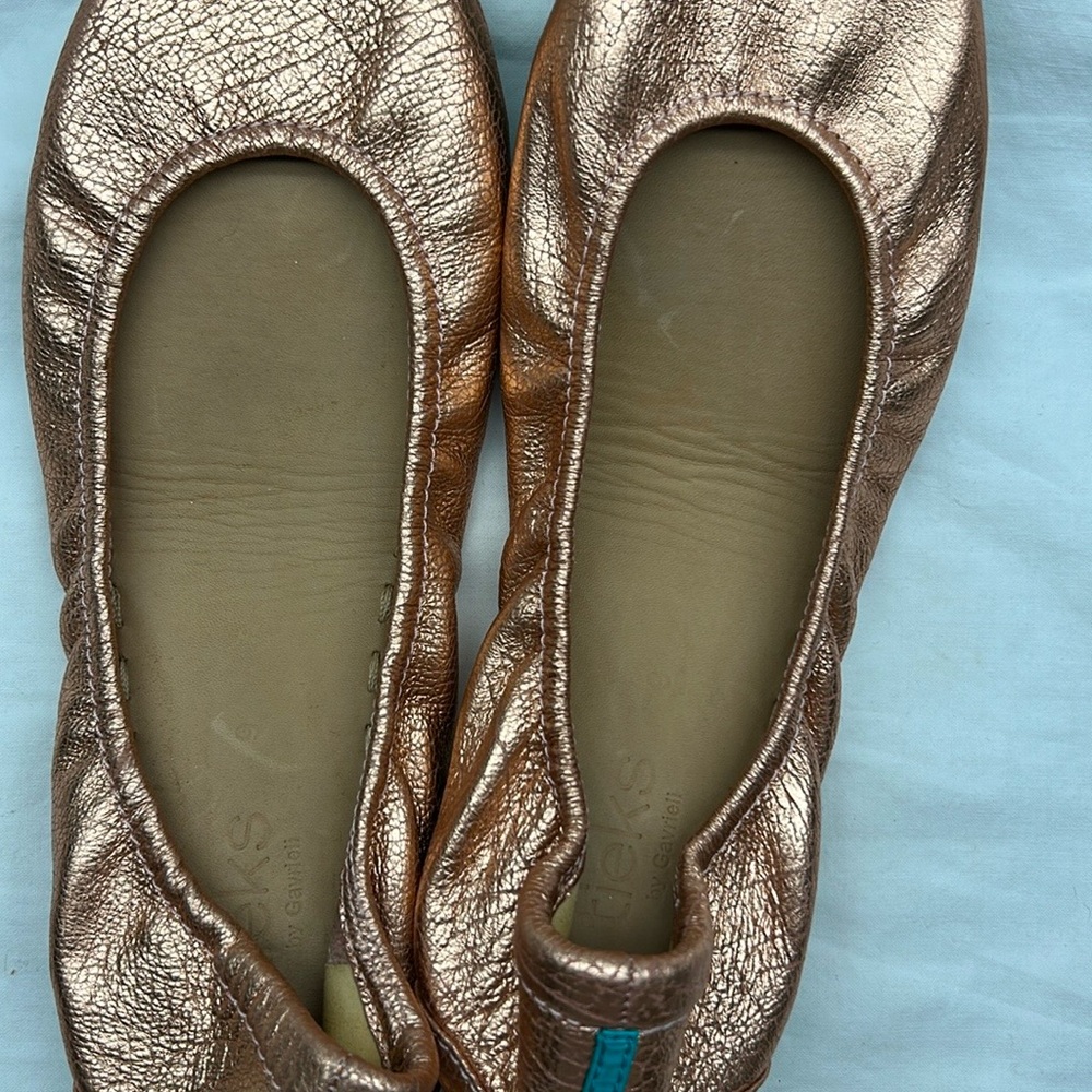 Tieks by Gavrieli- Rose Gold Glam - size 9 - Picture 4 of 5